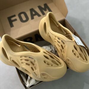 Yeezy Foam Runner Stone Salt